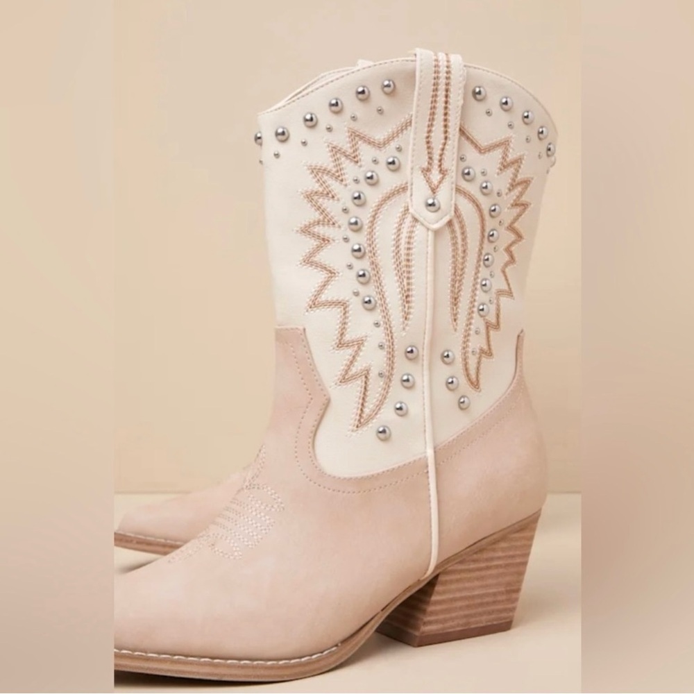 Dolce Vita Tan and Cream Heeled Boots - Picture 4 of 13